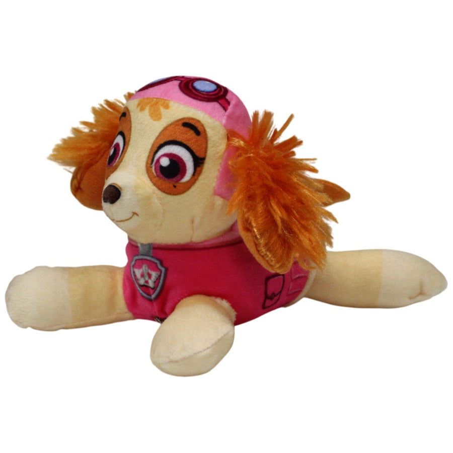 Kleine Skye aus Paw Patrol, liegend