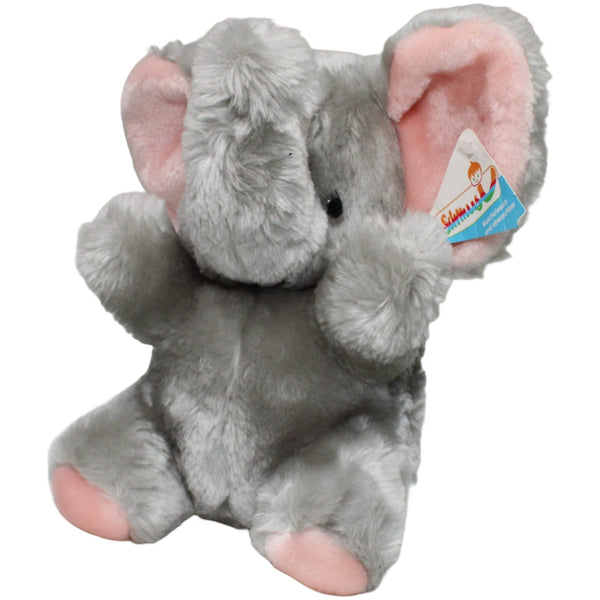 Süßer weicher Elefant, sitzend