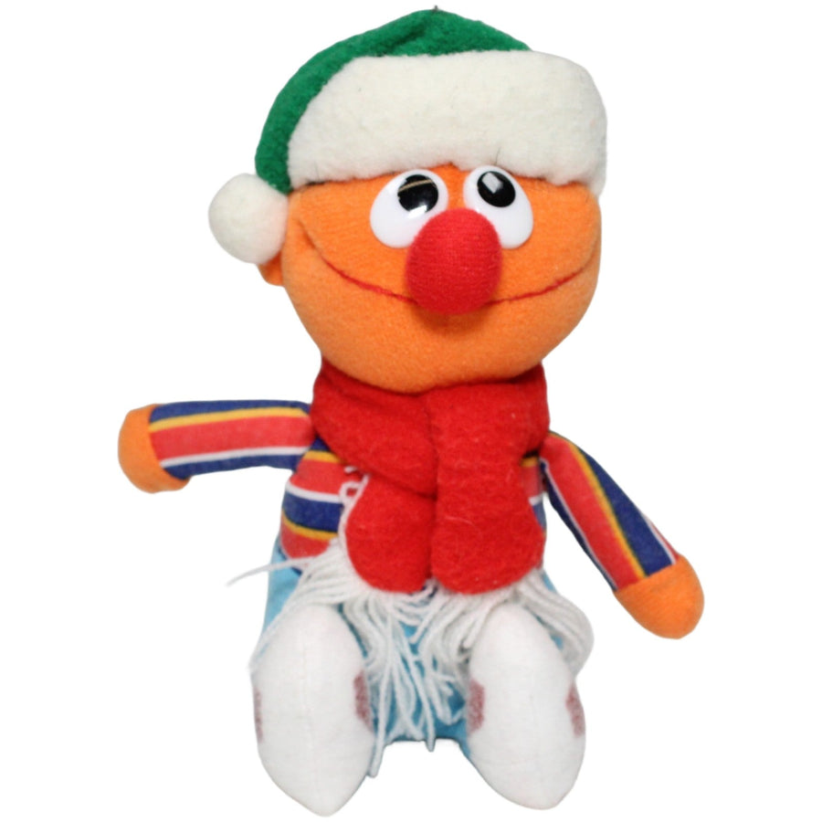 Ernie aus der Sesamstraße mit Schal & Wintermütze