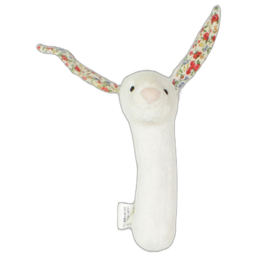Weißer Hase mit Blumenmuster in den Ohren