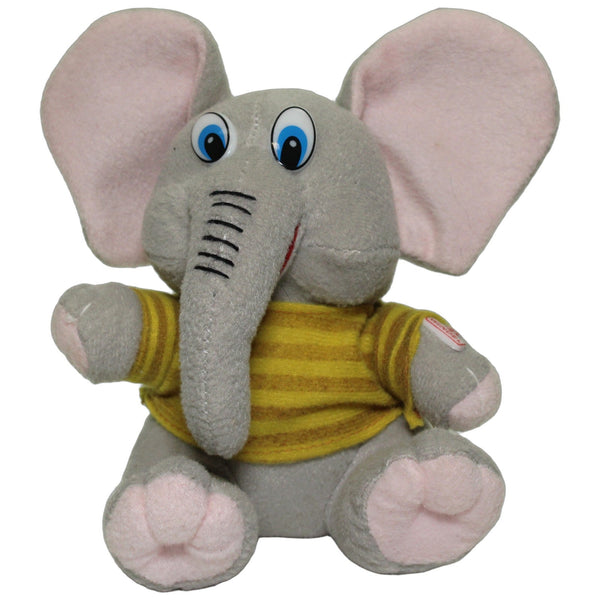 Elefant mit gestreiften Pulli, sitzend