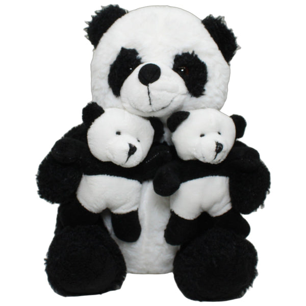 Panda mit Babys auf dem Schoß, sitzend
