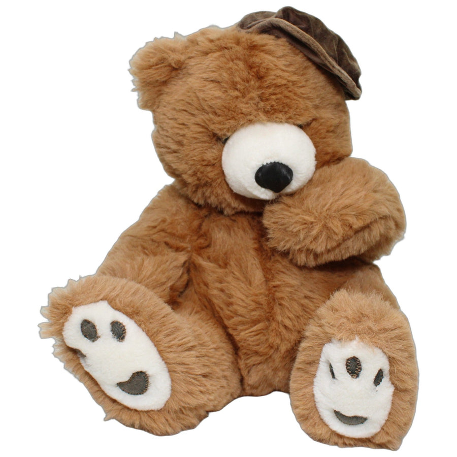 Sitzender Bär mit Kappe