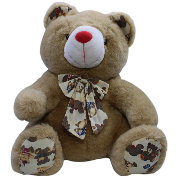Großer Teddybär mit Bärenmuster
