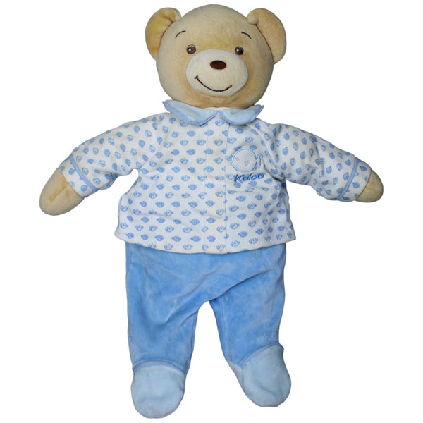 Teddybär im Pyjama
