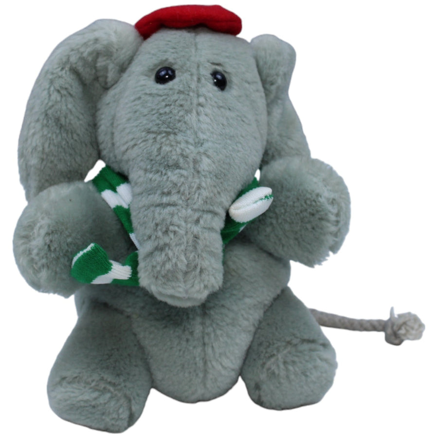 Elefant mit Schal & Baskenmütze