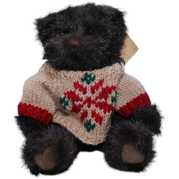 Bear from the Past, Bär Barnaby mit Pullover