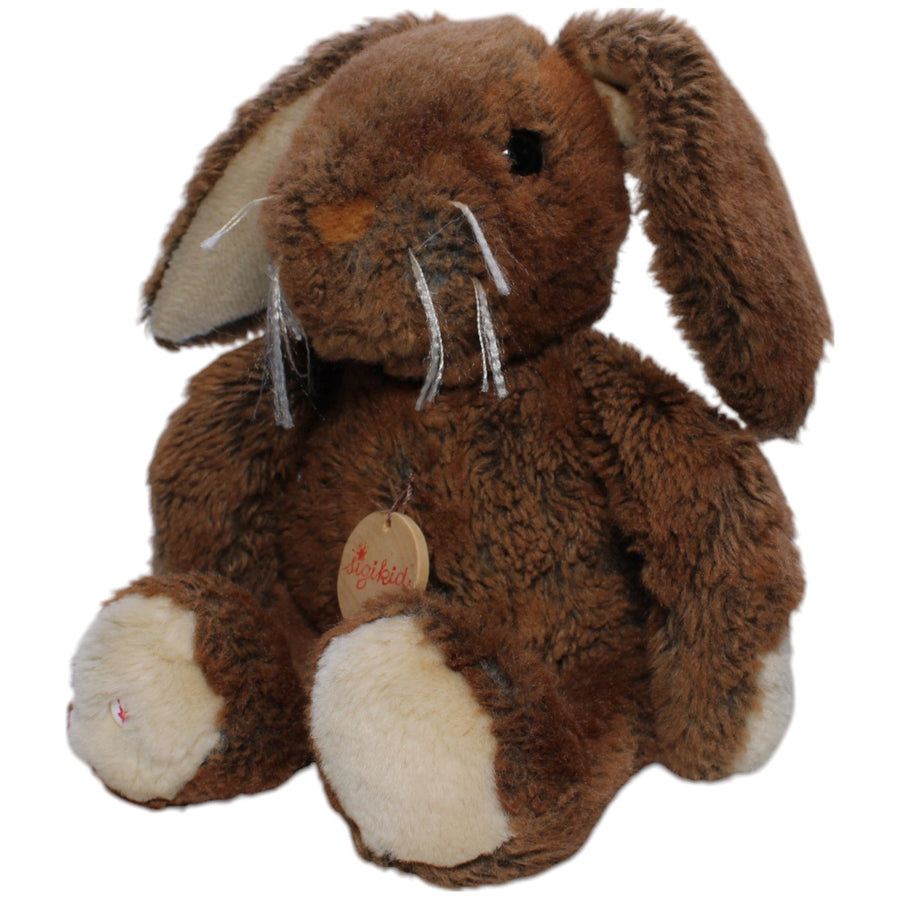 Brauner Hase mit grauen Flecken